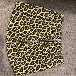 Zip up leopard skirt from forever 21